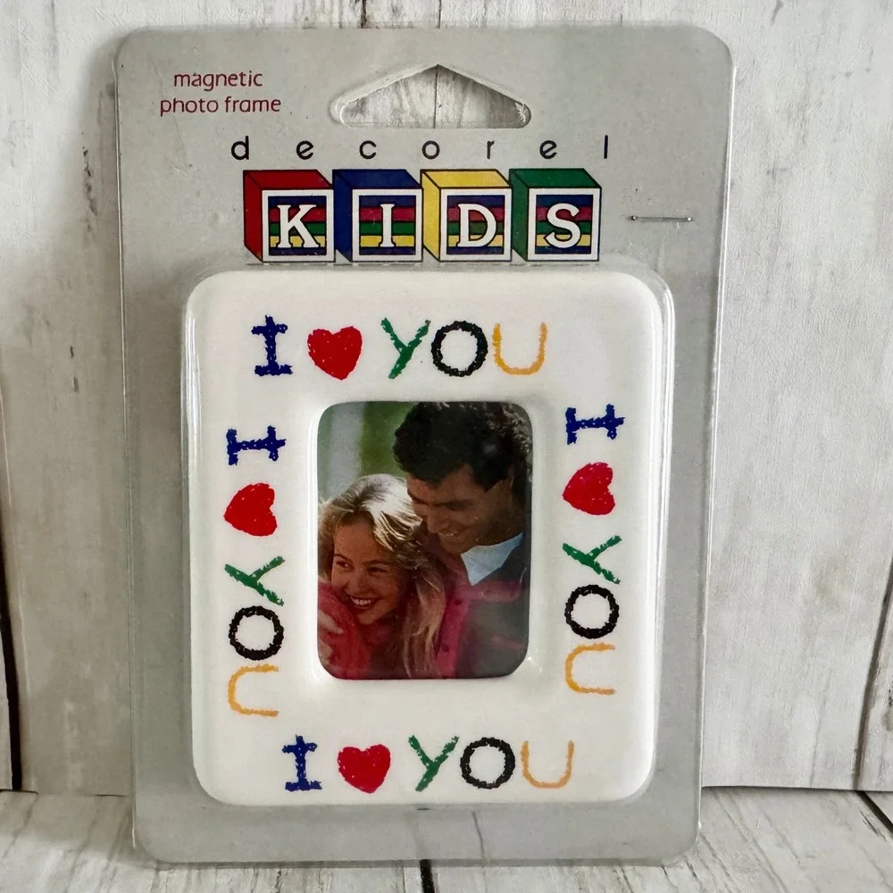 Kids Magnetic Photo Frame Colorful Crayons White I Love You Hearts Vintage New